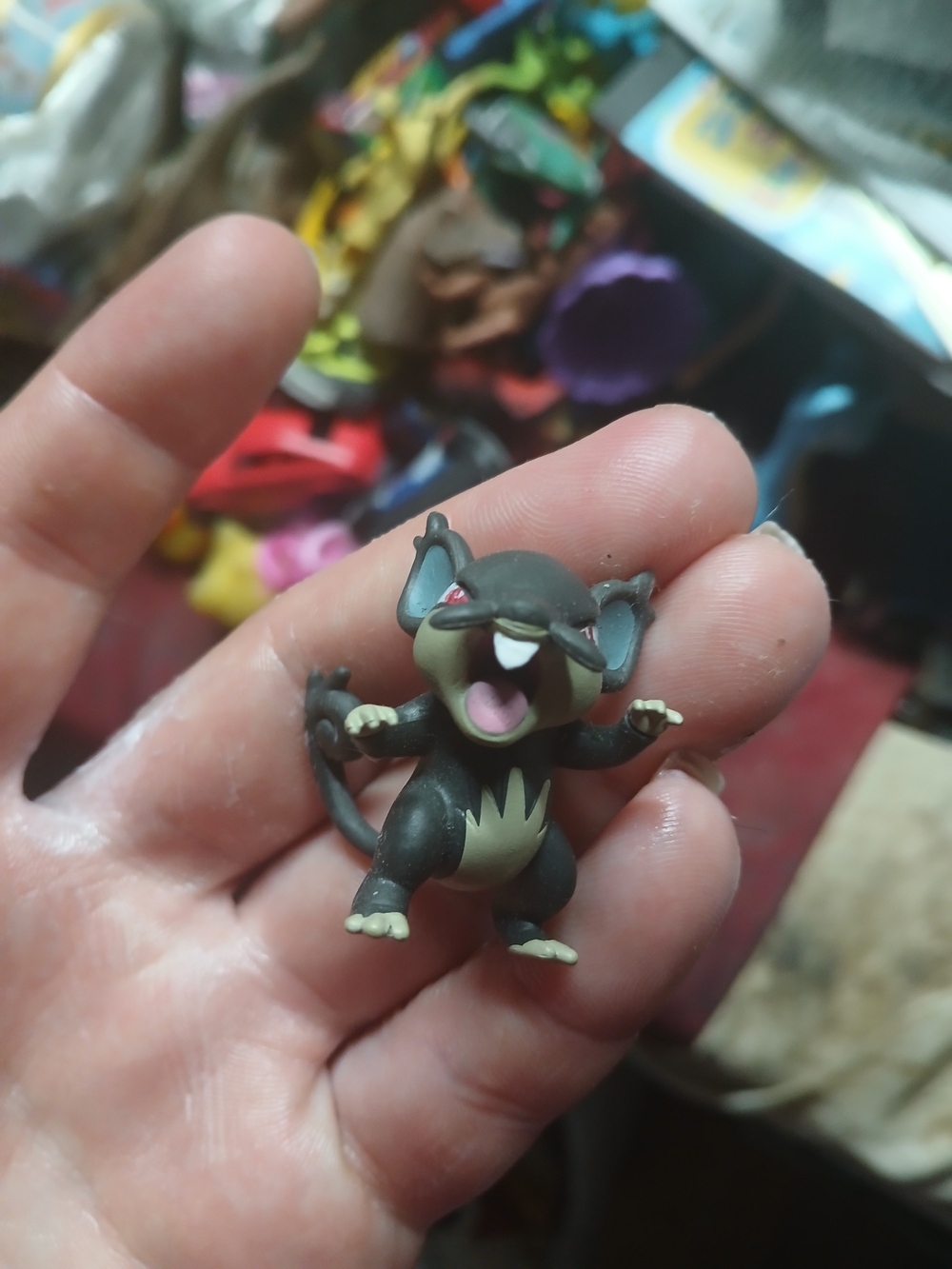 small Alolan Rattata action figure from the Pokémon franchise. [1] (https://jazw